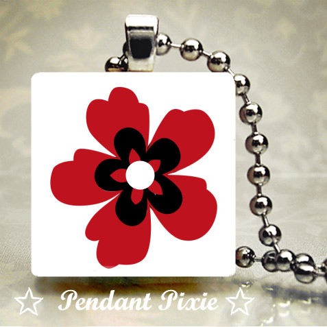 Beautiful Red Poppy Pendant Beautiful Red Poppy Pendant